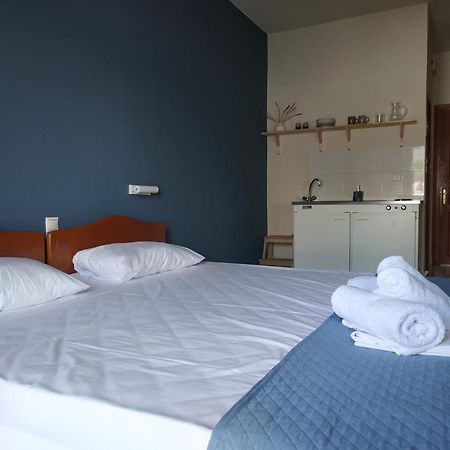 Apartments By Evita'S Resort Poros Town Esterno foto