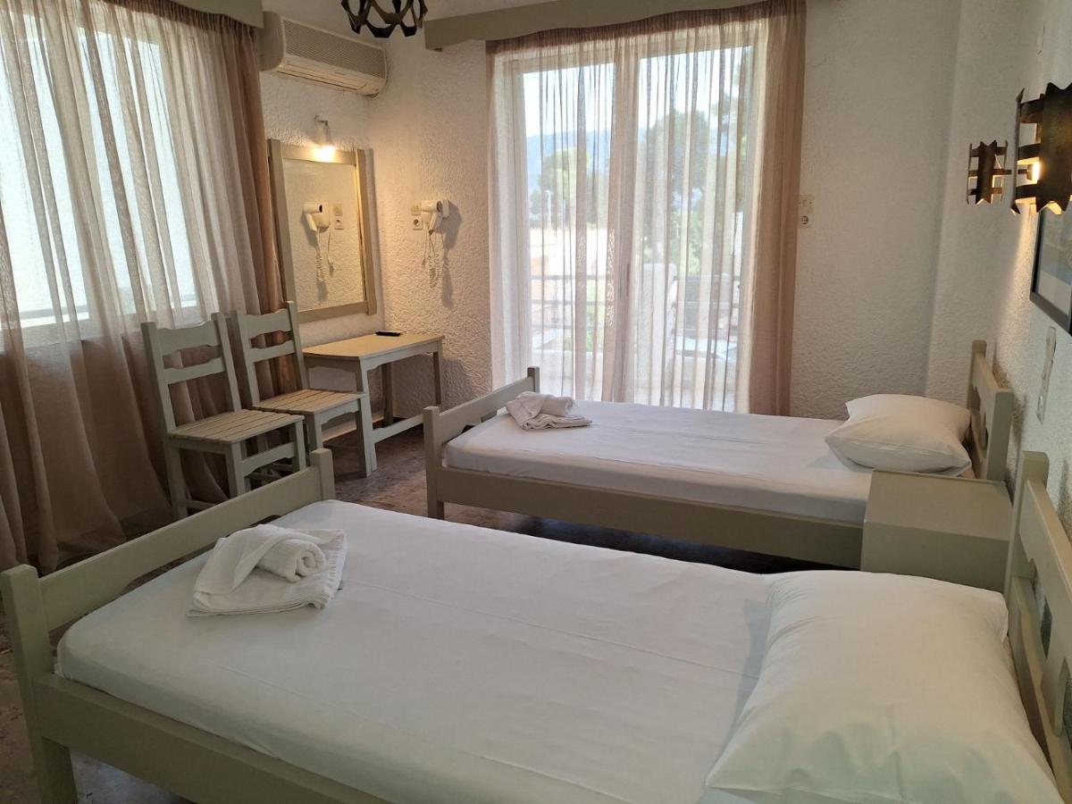 Apartments By Evita'S Resort Poros Town Esterno foto