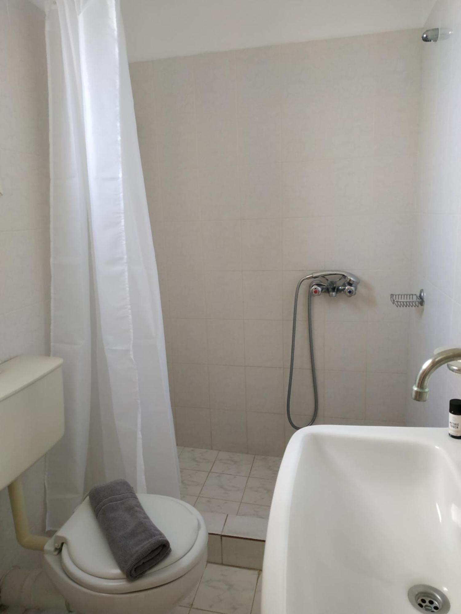 Apartments By Evita'S Resort Poros Town Esterno foto
